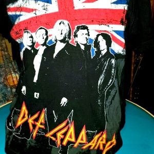 SALE - Vintage early 2000s Def Leppard tour shirt